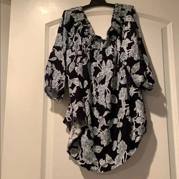 Splendid Off-Shoulder Print Top Blue - Picture 4 of 5